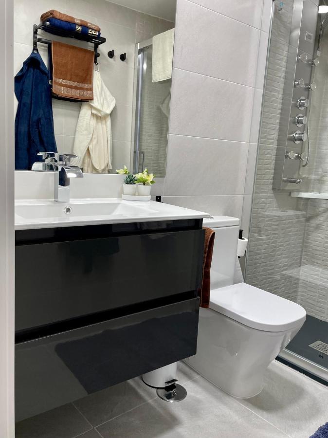 Madrid Villa Suites Aquamarina ภายนอก รูปภาพ