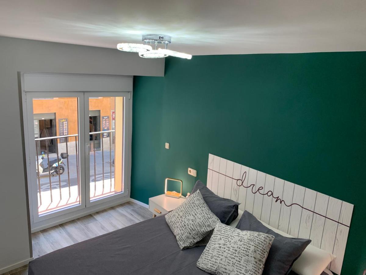 Madrid Villa Suites Aquamarina ภายนอก รูปภาพ
