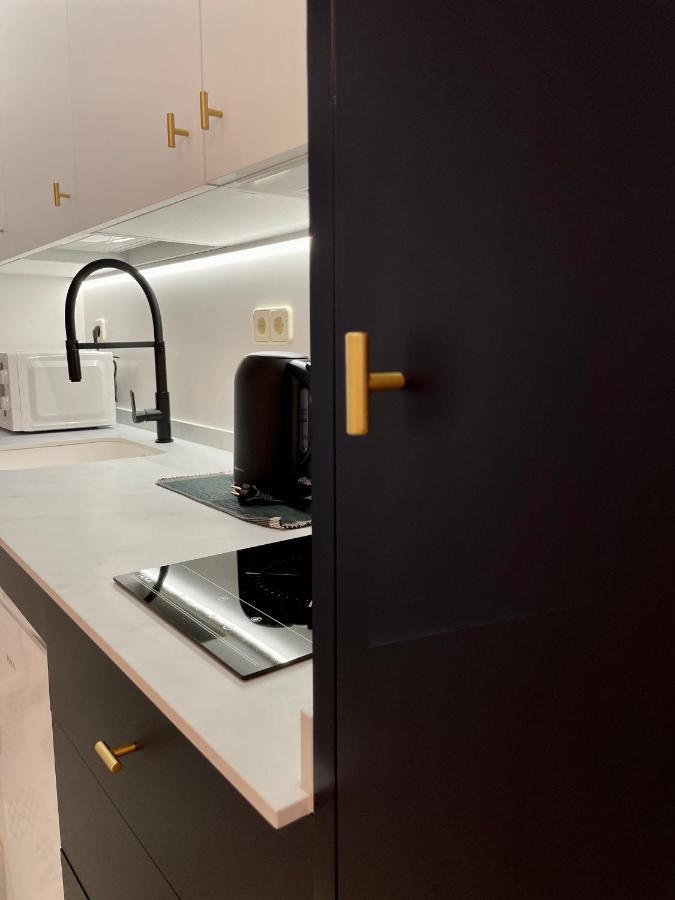 Madrid Villa Suites Aquamarina ภายนอก รูปภาพ