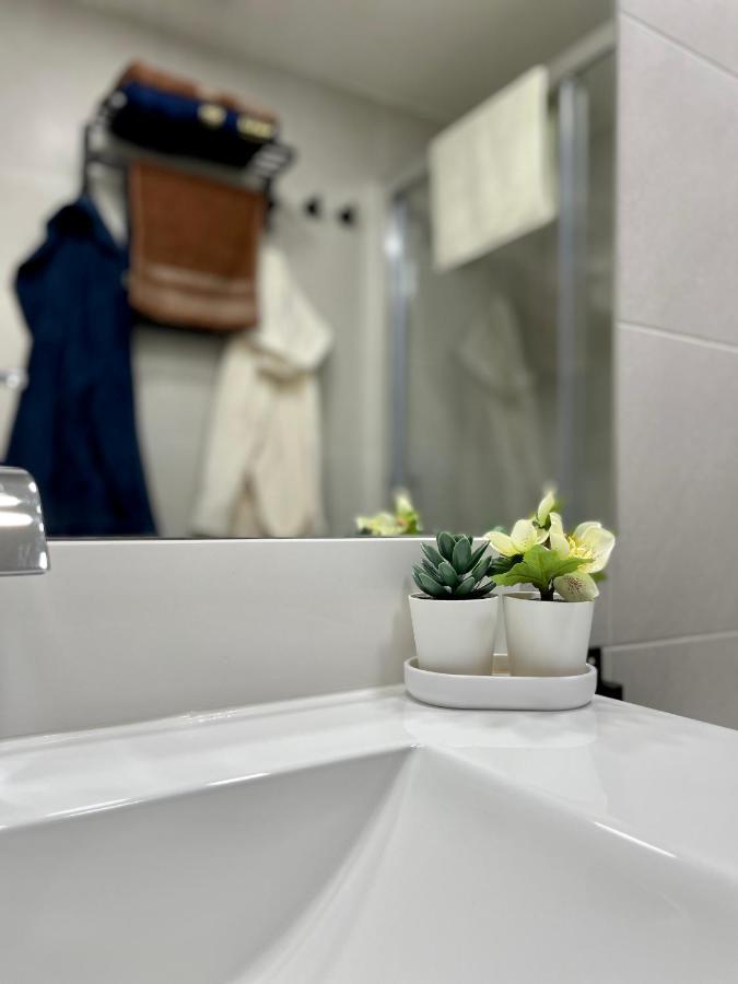 Madrid Villa Suites Aquamarina ภายนอก รูปภาพ